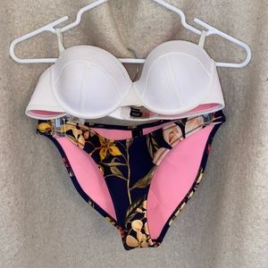 Triangl Swimsuit (Bottoms: XL Top: M)